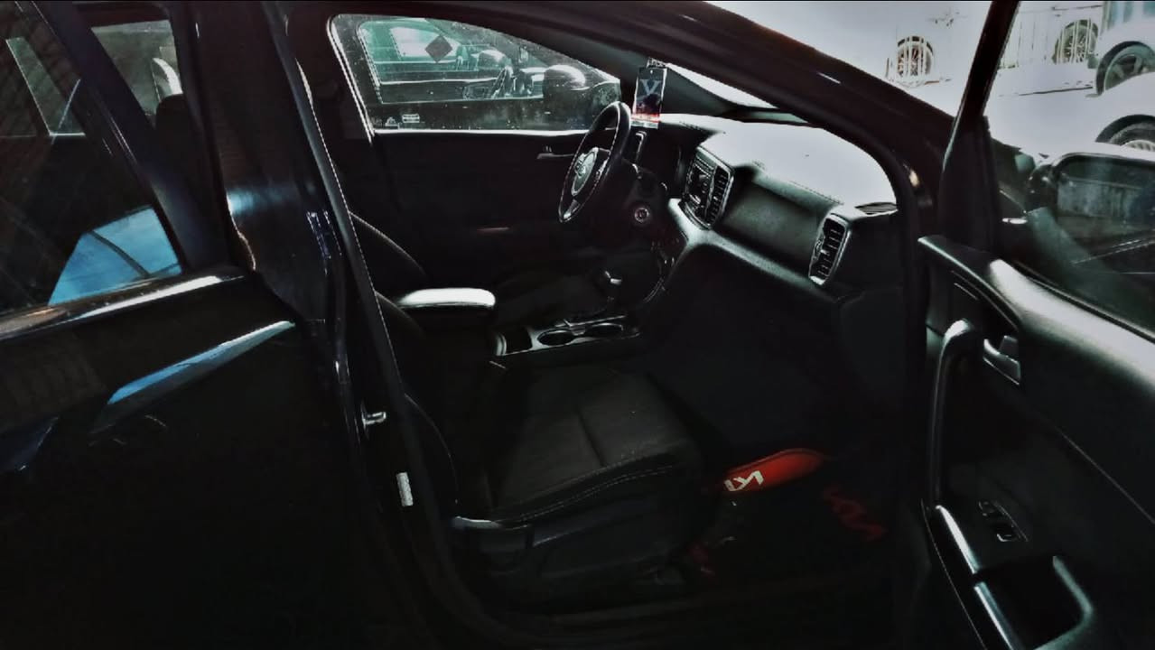 معرض بركة الرحمن
سبورتج موديل 2017 السعر خاص متوفر مدار 24 ساعه نضافه فول الاستفسار علا هذا رقم  *********** متوفر لدينا اقصاد جميع انواع السيارات عنوان المعرض بغداد الشعب قرب سوق شلال
