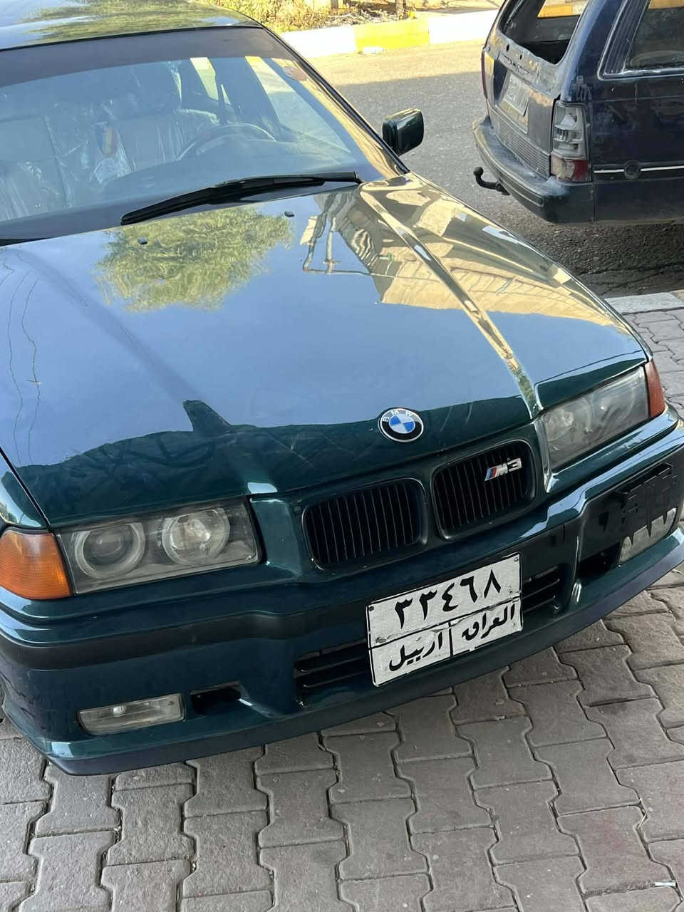 بێ ئێم مەکینە 520 گێڕ عادی مەکینە کەپس سەڵانسا سپۆڕت گێڕ و مەکینەو ئەکسلی بەشەرت ڕەقەم هەولێر ٦گەڵا خرامەی تایایە دوای معامەلە بۆت ئەگێڕمەوە ناوەکەی ۳ گەڵای لێدراوە تایەو ویلی سپۆڕتی لۆکل لەژێرە لایت ـەڵقەیە سڵایت دو جام کارەبا مۆدێل ۱۹۹۳ ەشەرتی تەحویل و خرامەو مووسوو بڕاوەو کێڕ و مەکینە
شوێنم بازیانە 
*********** 
٤۳ کەڵاو معامەلەیەکی زۆر کەم
