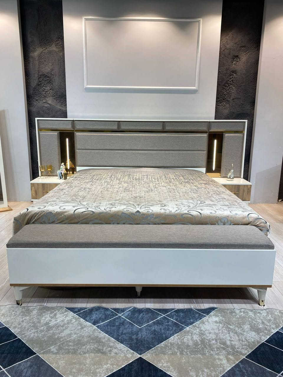 غرفة نوم تركي موديل رودز 2 
عشر قطع سرير  جك مخزن 
شازلون مخزن استراحه 
برغي حديد وقفل حديد 
انارة لد ليزرية 
ظمان فتح وتركيب 10مرات 
🔻نقداً فقط بدون احراج🔻
يتوفر جمله ومفرد
للحجز مراسلة الصفحة او الرقم 
***********
***********
#تصاميم_غرف_نوم_مودرن 
#اثاث_غرف_نوم 
#اكسبلور 
#creatorsearchinsights 
#اثاث_بصرة
