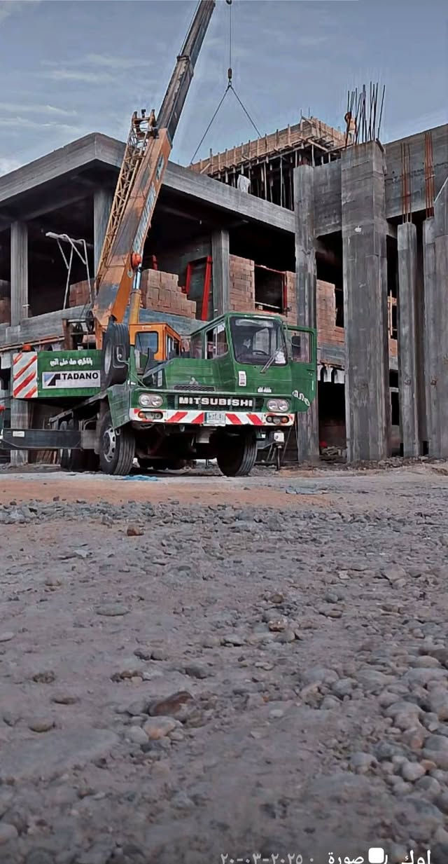 كرين ٢٥ طن للبيع الموديل ١٩٩٧ مكانه بغداد و الرقم الكرين بغداد للتواصل على الرقم 
واتساب و اتصال 
***********
السعر ٩ شدات
