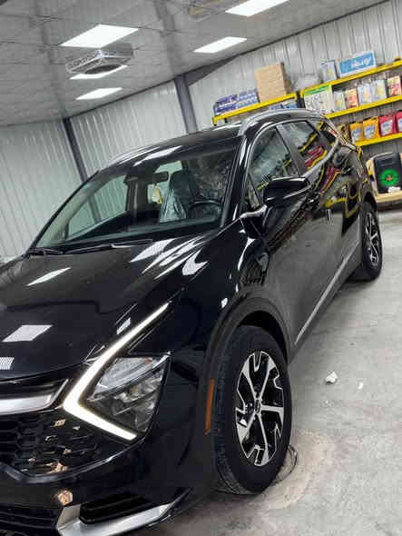 للبيع كيا سبورتج 2023 هايبرد استخدام امرأة  رقم بغداد الجديد  محرك 1600 توربو مواصفاتex رادار امامي خلفي جانبي نقطه عمياء شحن وايرليس كرسي كهرباء حادثها قطعتين فقط قطعه تبديل وقطعه صبغ وبارد بسيط جداً مال حادث امريكا السياره جاهزه ربع متصرف عليها  ماشيه 32 الف السياره معروفه الهايبرد  بس محسن واحسن دهن مبدللها وتخم تايرات جديد ومبولشه ومرتبه وجاهزه سعرها 195 وبيها مجال بسيط بيع مستعجل وصور الحادث ناشرهن تفاصيل اكثر اتصل *********** بغداد
