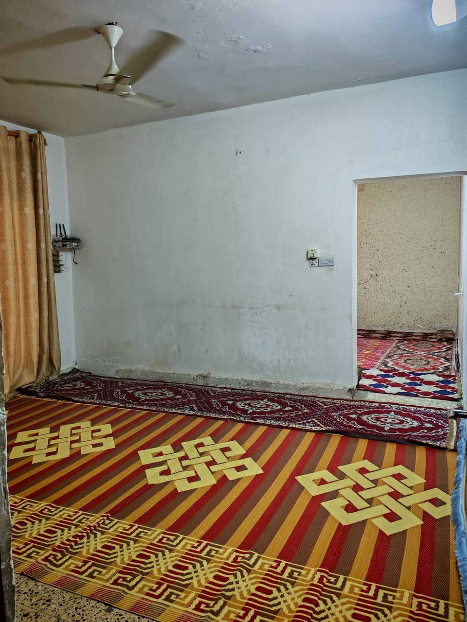 السلام عليكم دار للبيع طابو صرف طابق ونص مساحة 120متر منطقة العبيدي شارع العابد قرب المدارس السعر 115/ *********** واتساب
