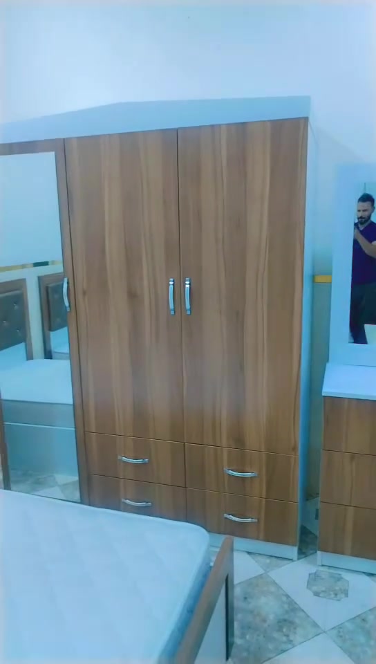 غرفه شبابي سيسم عدد 2كنتور 3بيبان كومدي 2ميز دواشكهم بعده جديد للستفسار ***********

