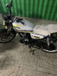 دراجه ايراني سونك موديل 25 للبيع مكينه نضيفه دراجه مصار شهرين من منزله...