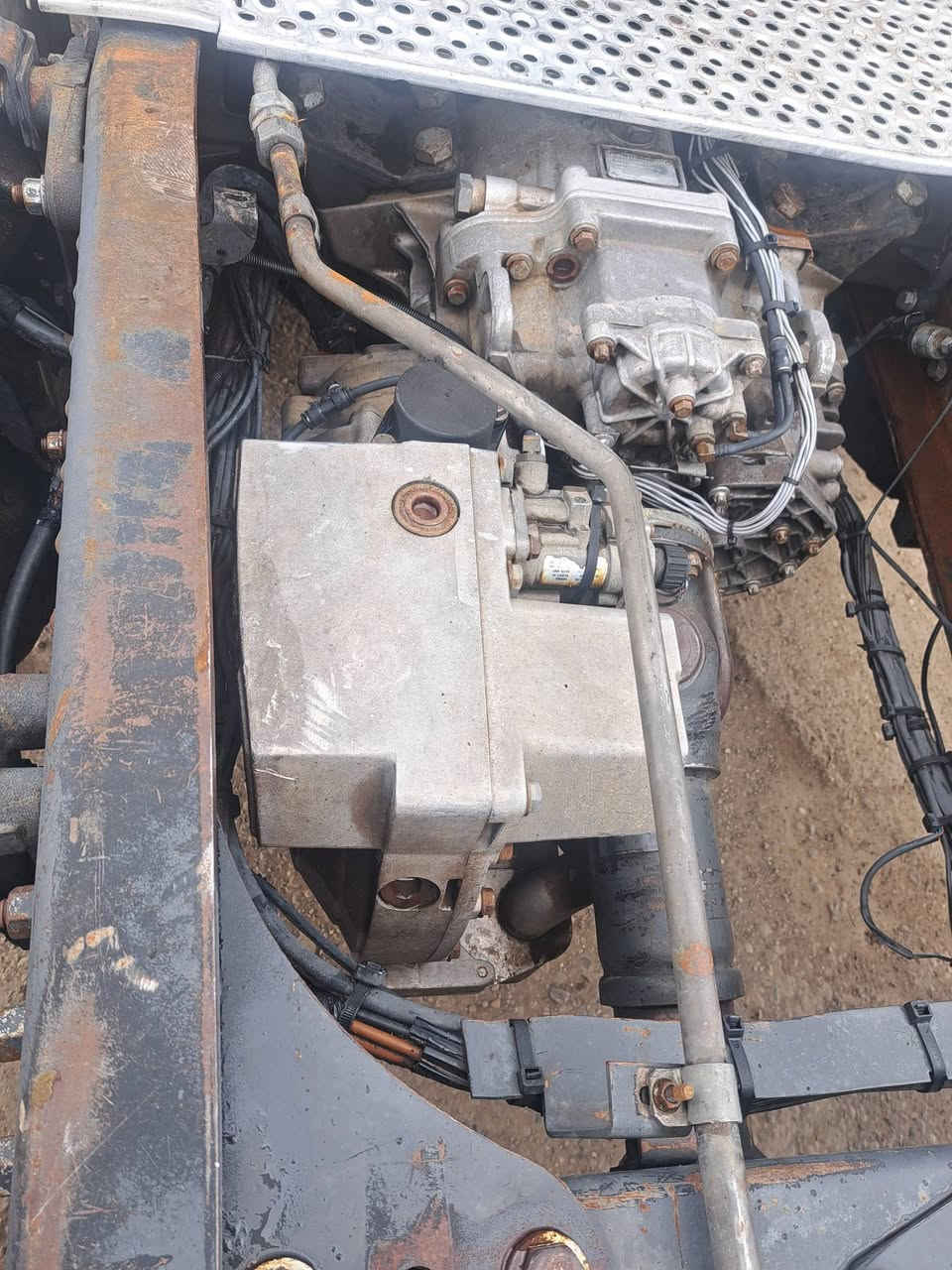 السلام عليكم للبيع اكسور موديل 2005 حجم 1840 رقم دهوك سنويه جديده لل 31 مثبته بس راس هزه وفحص جديد كير عادي ريتايدر محرك كير اكسن شرط تخم تاير نص السعر 160 وبيها مجال العنوان موصل جانب الايسر للستفسار اكثر الرقم الهاتف كورك *********** /// اسيا ***********
