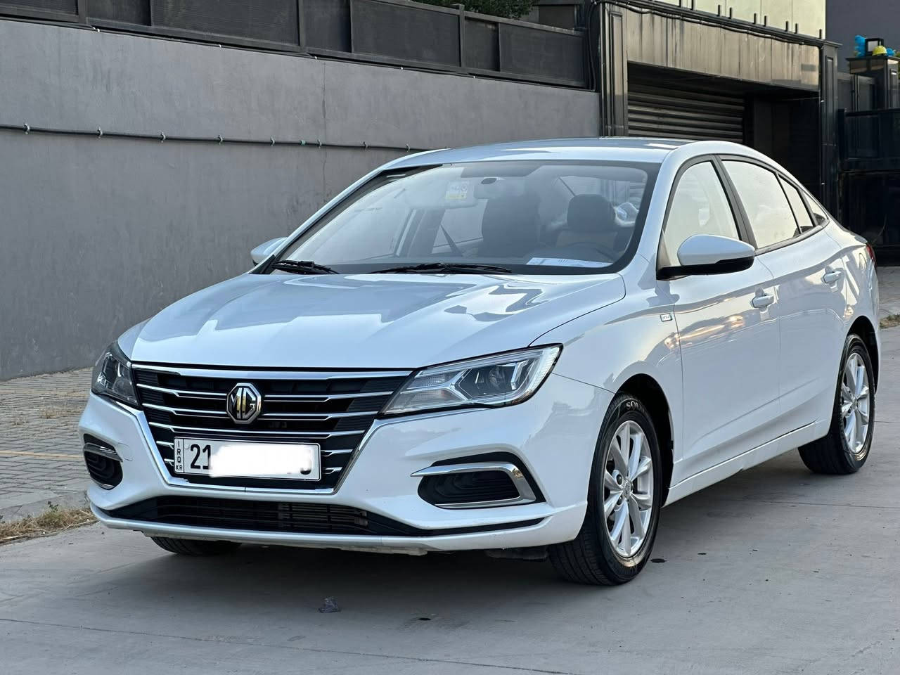 MG 5 2024 standard pluse
٣٠٠٠٠کم ڕۆشتوە
هەموو گیانی بەشەرت هیچی پێوە نیە 
نەرمەتەرزەیەکی کەمی هەیە 
یەک دەستە سەیارەکە 
زۆر زۆر جوانە 
***********
***********
