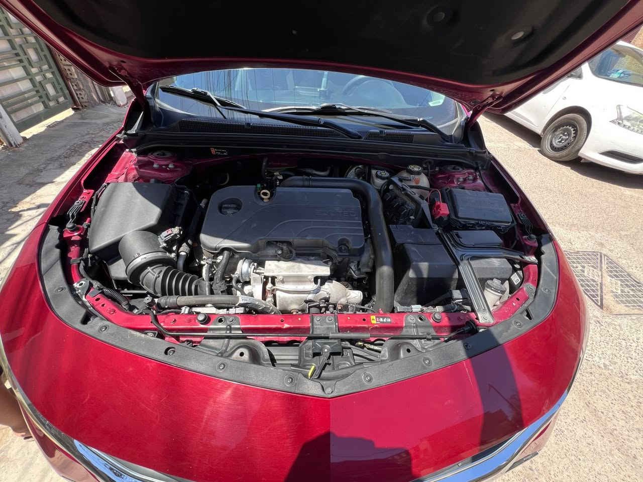 السلام عليكم للبيع ماليبو موديل 2022 ماشية 104 الف كيلو متر السيارة فول مواصفات LT2 السيارة مفوله بانورما وتدفئة كشنات يعني شغل واطلع اللون مميز ماروني حادث السيارة الجاملغ الخلفي عكس السايق راجع بارد ومصبوغ بس باقي السيارة كلين سونارها موجود رقم شمالي وكالة السيارة نظيفة كلش ما ناقصها شي ابد قبل شهرين شديت الها منظومة لايتات لايت يخبل نهار
السعر 150 وبيها مجال بسيط 
للتواصل على رقم الواتساب *********** عنوان السيارة بغداد الاعظمية بارك الف ليلة وليلة متواجد من بعد المغرب
