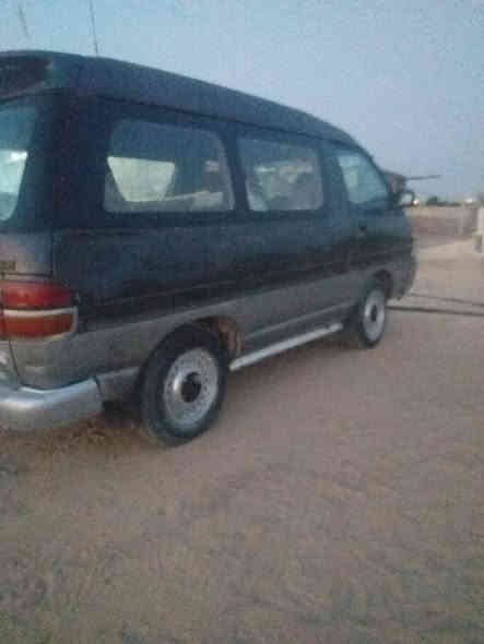 السلام عليكم سياره للبيع فاره موديل ٩٦المكان البصره خور الزبير السعر ٢٣و بيه لرقم  ***********
