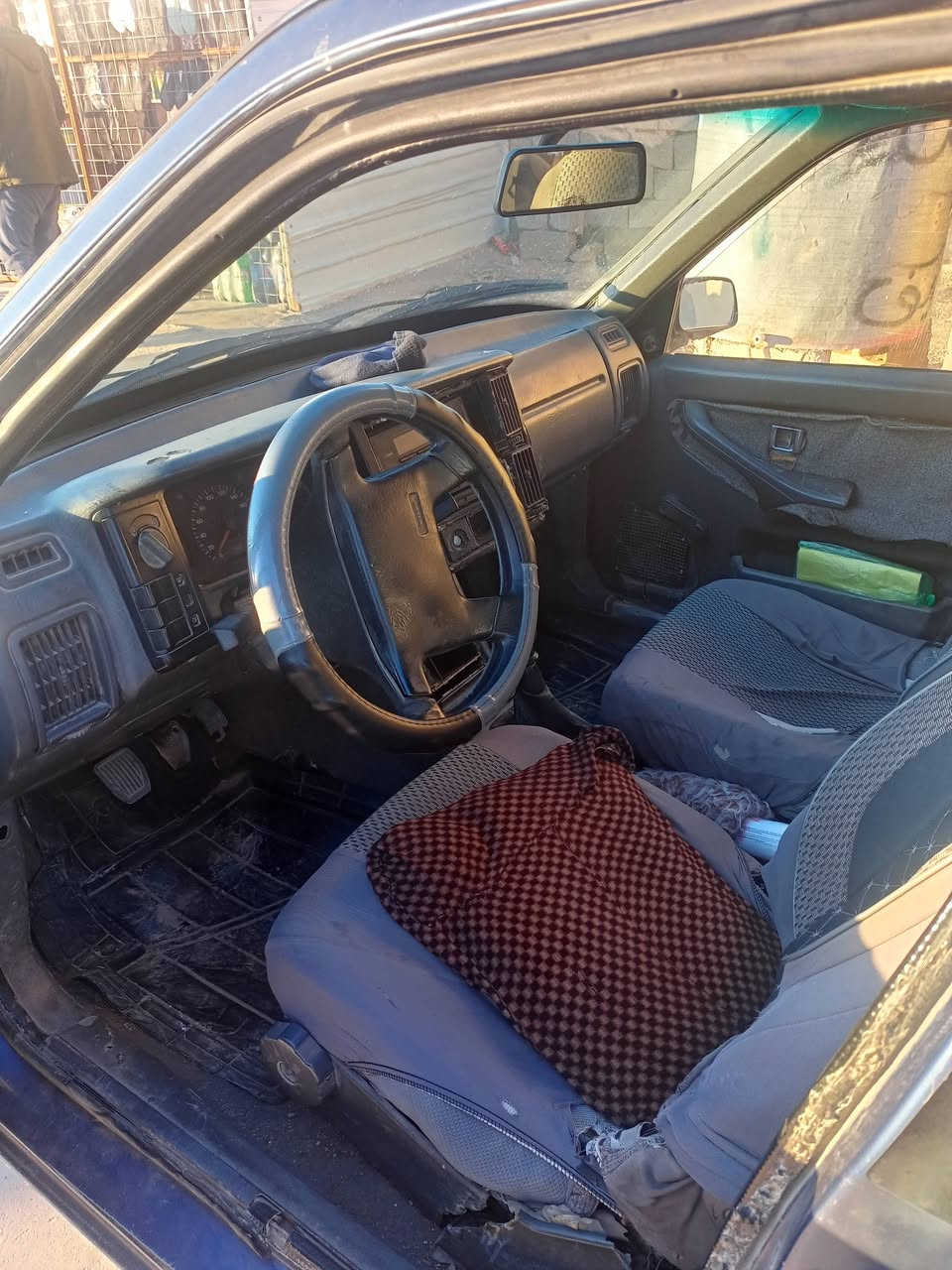 فالفو 91 للبيع محرك وكير شرط وكاله وتحويل شرط كشره نظيف داخله زين طخم جديد تايرات جدد السعر 12 ورقه قفل ***********
