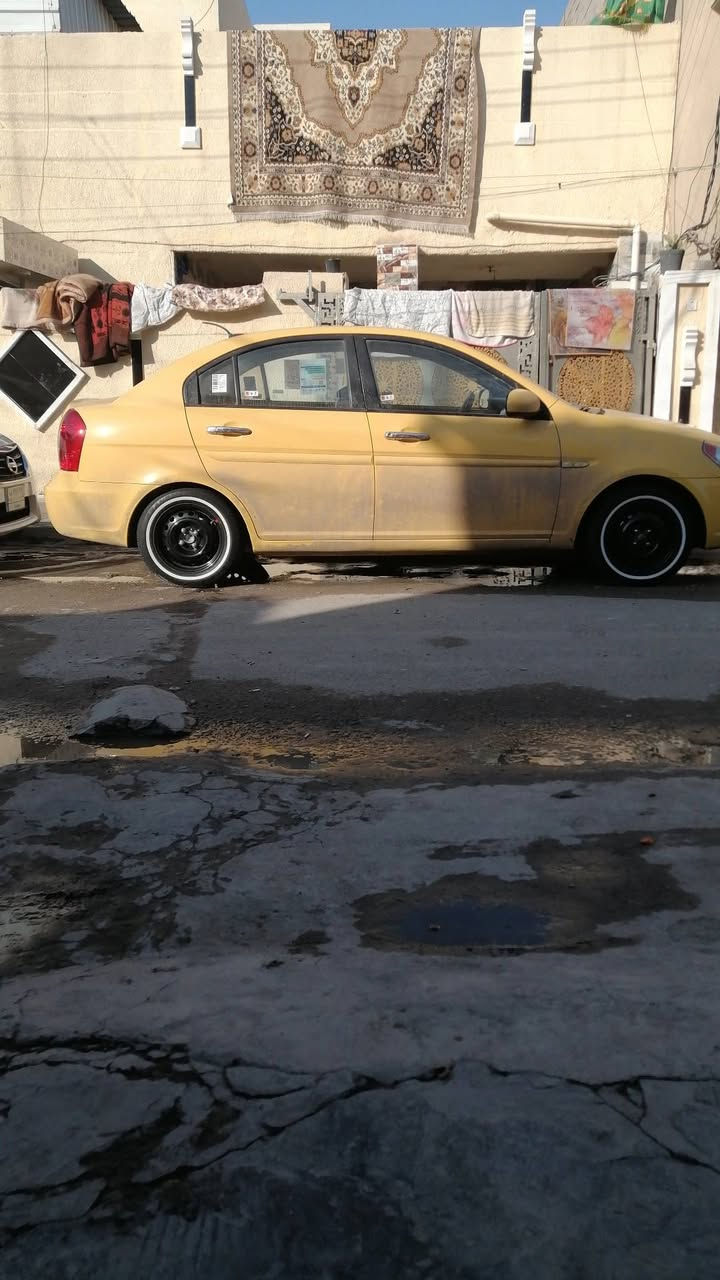 يالله السلام عليكم سياره اكسنت  مديل 10 وارد امريكه حادثه دعاميه بمريكه بلعراق جاملغ فقظ سياره نضيفه حيل دوشمه جديده  تخم تاير مكينه شي قليق تنقص صدر جديد كير مكفول مكاني بغداد. الزعفرانيه رقمي ***********
