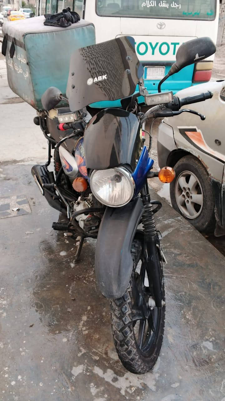 للبيع
دراجه بوكسر مرقم رقم انكليزي تحويل ثاني يوم 
موديل٢٣
مكاني حي الجهاد
السعر2 مليون قفل بدون مجال
***********
