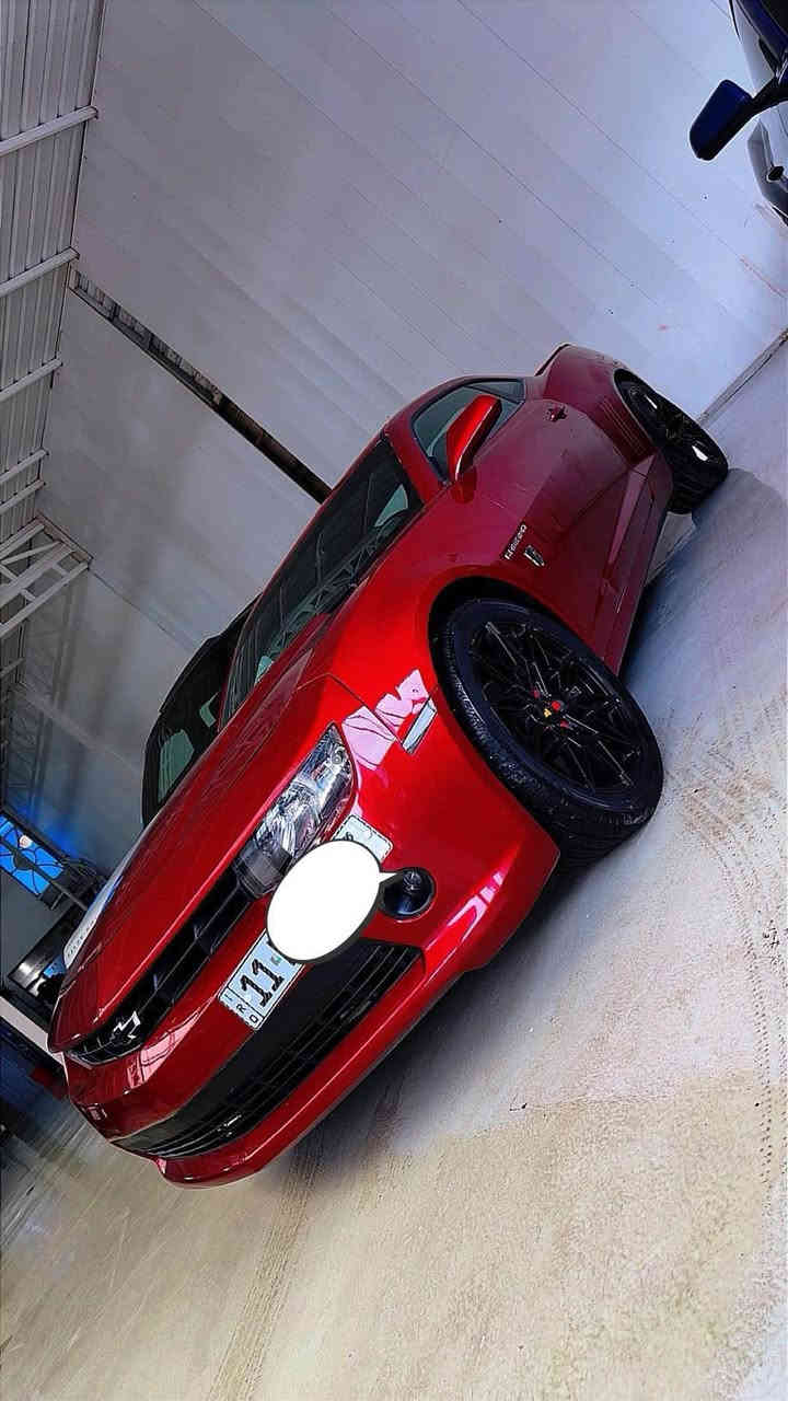 السلام عليكم 

للبيع كمارو 2014 RS رقم بغداد انكلزي باسمي وهزة جديدة 
وارد امريكي حادثهاا فقط دعاميةامامية يعني كلين بدون صبغ وبدون تبديل 
مكينه V6 3600 وكير وتبريد وصدر كلهاا تمام وتخم تاير 20 
السيارة مابيها نقص وكلهاا ع البلاد 
عارضهاا 104 وبيهاا مجال كلش قليل مكاني بغداد الغزالية *********** سونارهاا بالمنشور بغداد, العراق
