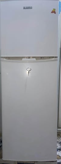 ثلاجة • ١٠قدم • استعمال قليل