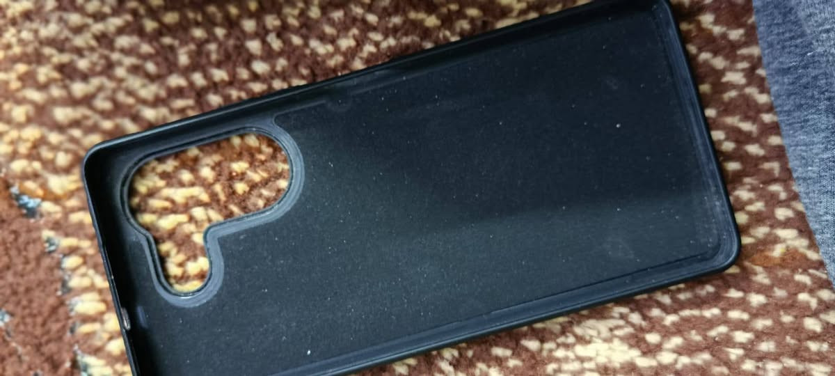 سلام عليكم جهاز تيكنو كامون 20 برو للبيع نضيف جدا مكان نجف  ***********
