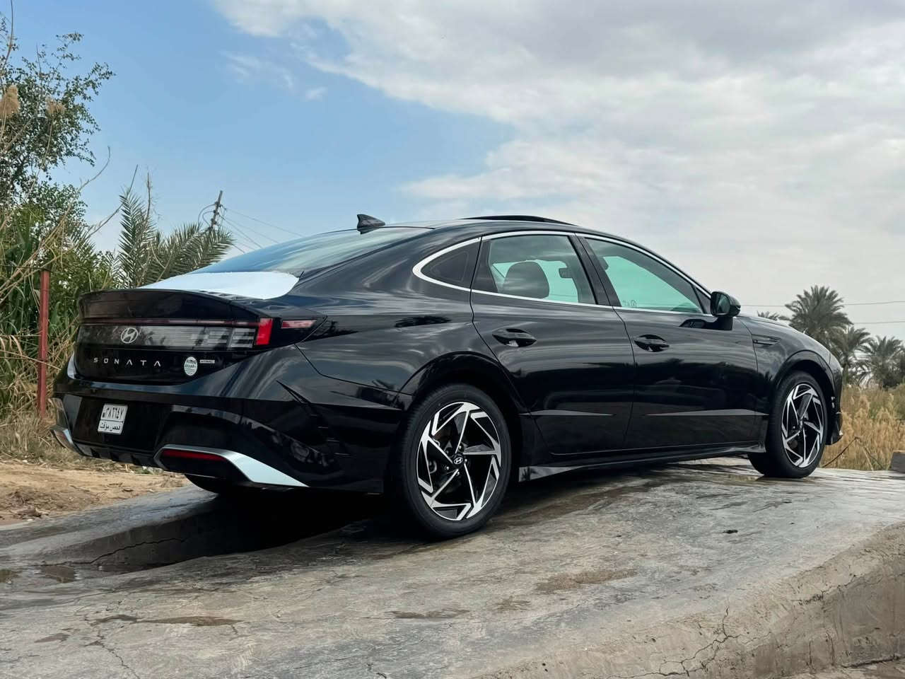 سوناتا موديل2024
بدون رقم 
ماشيه19km
اللون اسود 
فول مواصفات
شاشه 
كامره
لايت عدسات
بصمه
بنراما
رادار امامي
رادار خلفي
رادار جانبي
مري قلاب
لد امامي خلفي
ويل كب حجم18
توقف ذاتي 
قياده ذاتيه
تنبيه خروج عن المسار
تحديد مسار 
فول تحكم ستيرن
كشن السائق+العبري كهرباء
تدفئه +تبريد بالكشنات
كشنات جلد
تدفئه بالاستيرن 
داخل  اسود
شفتات 
كير تعليك
تبريد بيانو لمس
ترحيب عند الاقتراب
صندوق ذكي
تشغيل عن بعد
محرك 2500
بدون حادث بدون ايرباك  
السعر 180$
***********
