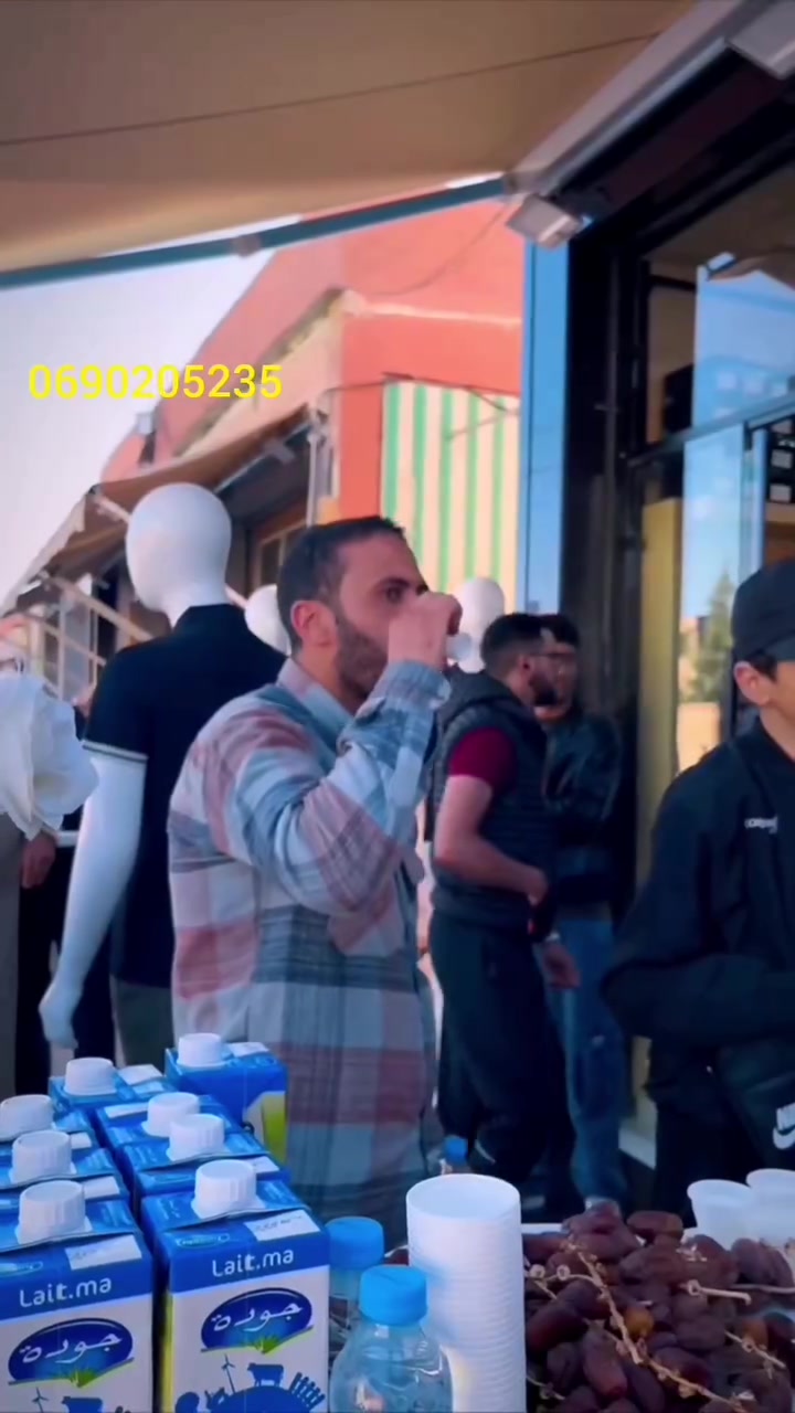في إطار دعم شباب اليوسفية اخ حمزة و افتتاح محله مختص في يبع الملابس و جودة يا سلام،
مكان المحل، قرب من كشكاط حدى مكتبة النصر
 #اليوسفية #لك #الكل #الحمدلله #المغرب


**إذا كنت صاحب هذا الإعلان وتريد حذفه لأي سبب، رجاءا أرسل رسالة إلى الدعم الفني**