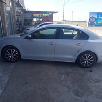 فولكس واجن جيتا ٢٠١٨ محرك ٢٠٠٠ تنفس طبيعي  حساسات أمامي خلفي كامرا  بد...