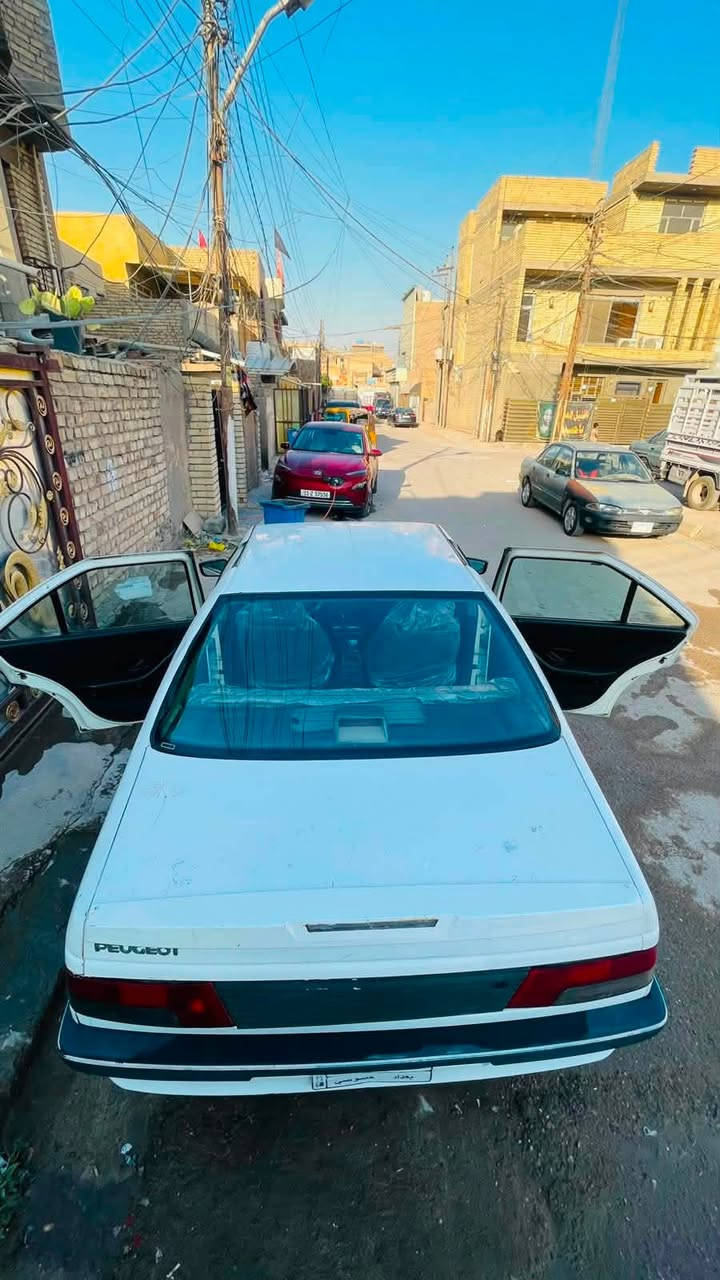 السلام عليكم بيجو روا للبيع سياره حلوه وبلاديه بدون صبخ مكينه بيهاا تبخير السعر 25 وبيهاا مجال الاستفسار *********** مكان بغداد
