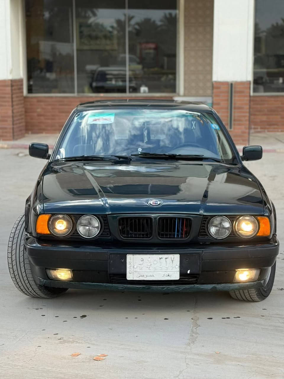 سلام عليكم للبيع BWM 525 مسكر  عدل  بجم عريض  رقم بغداد تحويل مباشر   السيارة جديدة وناعمه جدا سلايت كفاله من خياس وضربه
كير ومكيه وحداديه  شرط جديد تدفئة تبريد شغال كهربائيات كله شغال ع بلاد ماكو شي مايشتغل بيها       
غرفه جديده صاج ملكي   
السعر 57 وبيها مجال بسيط  
مكان السياره بابل  
‏استفسار  ***********
