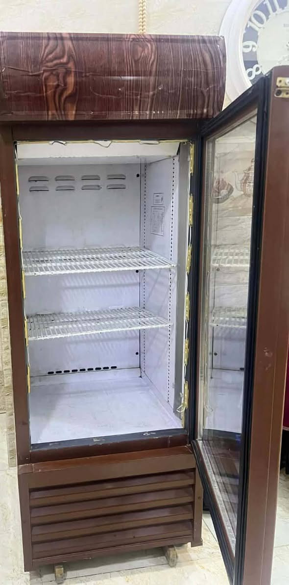 للبيع
نظيفه جدا مابيها اي ضرر
***********
