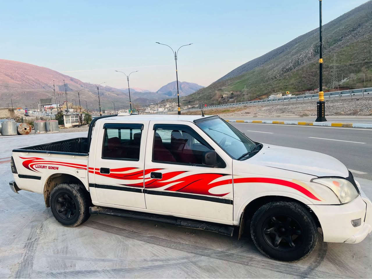 گۆناو 2009 مەکینە بەخ
گێڕ مەکینە اکسل  
تەقە ڕەقە بەشەر سەیارەکە بێ مەسرەفە 
745000غڕامەی لەسەرە
*********** سوران, أربيل
