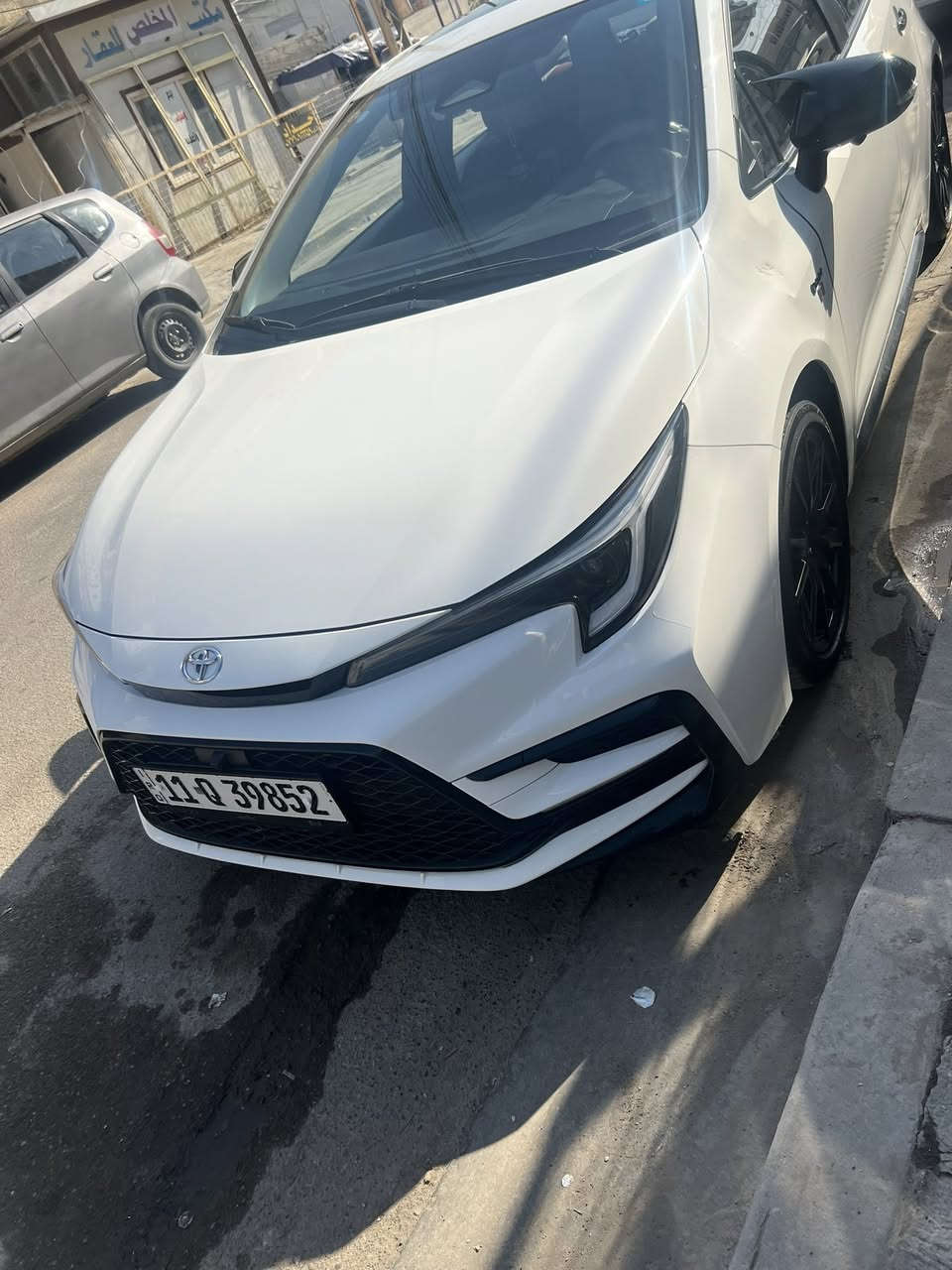 السلام عليكم كورلا هايبرد 2024 للبيع gR السيارة اعلى فىة5 كامرات داخل جلد احمر رادارات ماشية 23 الف مكفولة من الصبغ فقط طخه صغيره موضحة بلصور رايدة 165 وبيه مجال قليل مكاني بغدادحي الجهاد ‭0771 004 4991‬  السيارة مدوشمة ارضية وصندوق درجة اولى
