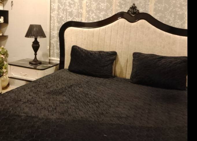 تخت تركي كلاسيك مودرن 
السعر ٤٥٠


**إذا كنت صاحب هذا الإعلان وتريد حذفه لأي سبب، رجاءا أرسل رسالة إلى الدعم الفني**