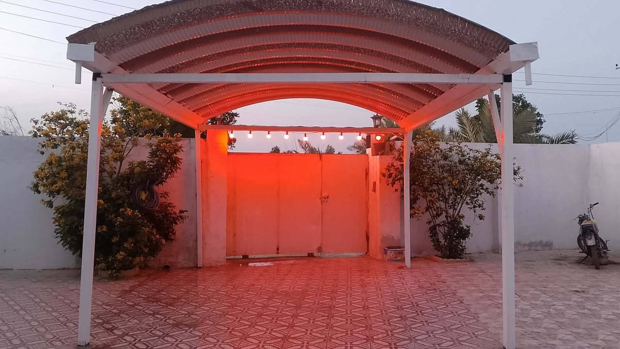 السلام عليكم
سقيفه كيسبان 

طول 5

عرض 4 

جديده ونضيفه 
ب700

مكان قضاء النصر 

***********
