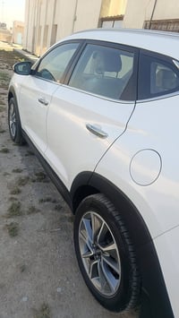 توسان ١٨ مكفولة كفاله عامه أخت الزيرو ماشيه ٥٠ ألف برغي ما مفتوح بيها ...