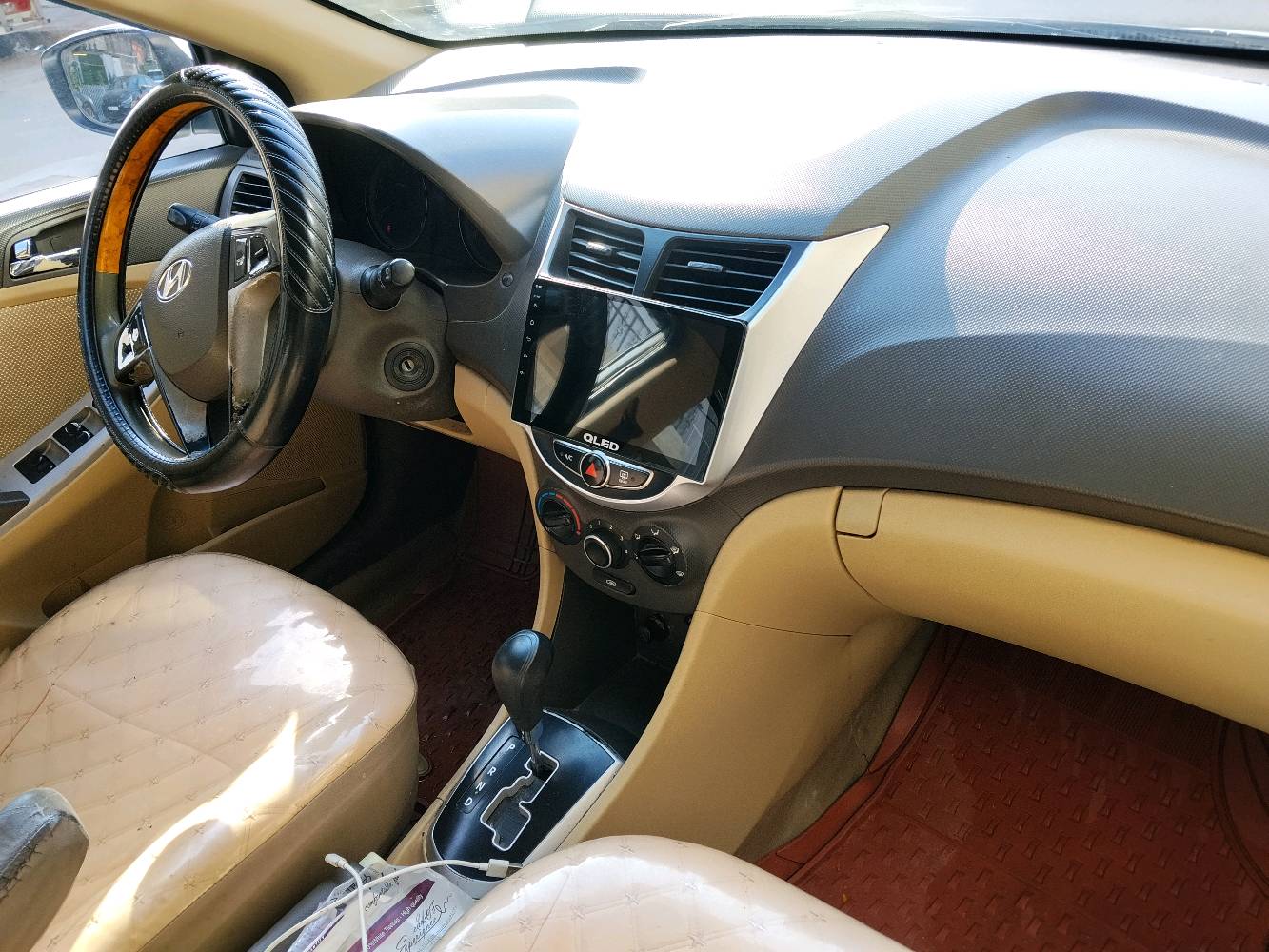 اكسنت 2013 خليجي محرك 1600 دوش رقم بغداد باسمي كير محرك تبريد كفاله تايرات باتري صدر سياره جاهزه من كلشي باسمي شاشه كامره  تحكم ستيرن فتحه سعرها 100 وبيها مجال مكاني بغداد  ***********