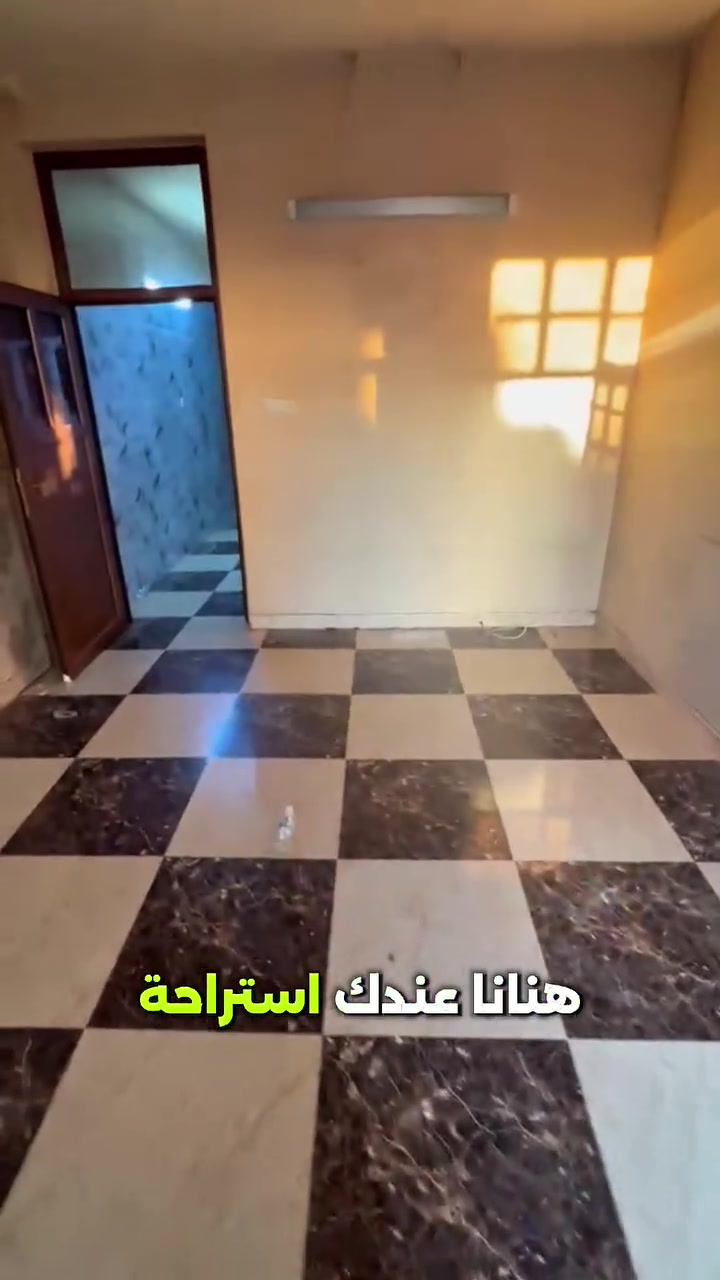🏠شقة للإيجار  _  المنصور / حي دراغ 
🏙 طابق أول 
🛕 غرف نوم 2 + صالة + مطبخ + صحيات 2 + سطح 
📏 مساحتها 100 م٢ 
👨‍👩‍👦‍👦👩‍🎓🧑‍🎓مناسبة للعوائل ، طالبات ، طلاب 
💰ثمانمائة وخمسون ألفاً  850,000
📞 للأستفسار : ***********
