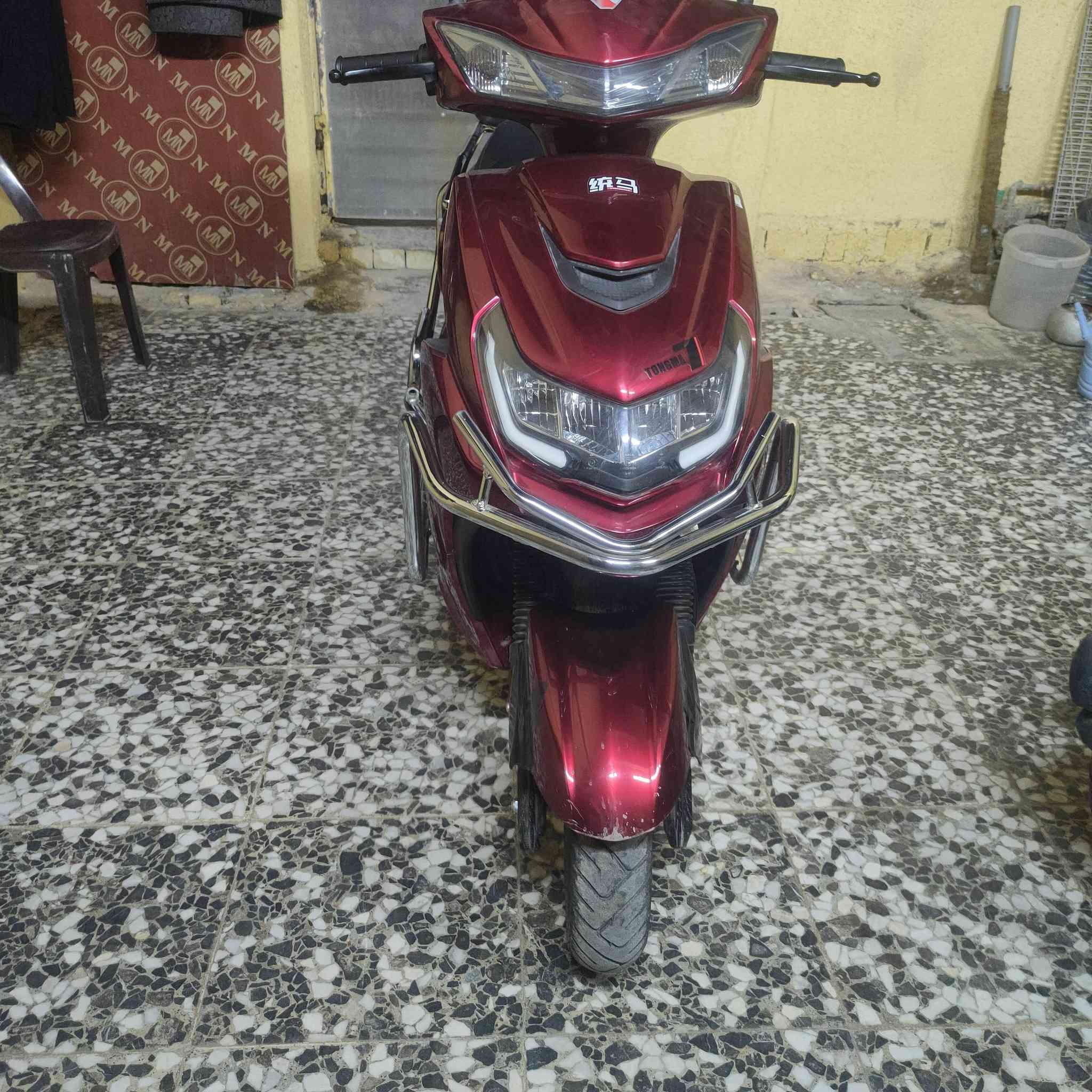 سلام عليكم درجه شحن 5 بطاريات  سرعتها 70 السعر 750 الف بيها مجال  كلشي شغال بيها مابيها اي نقص ***********
