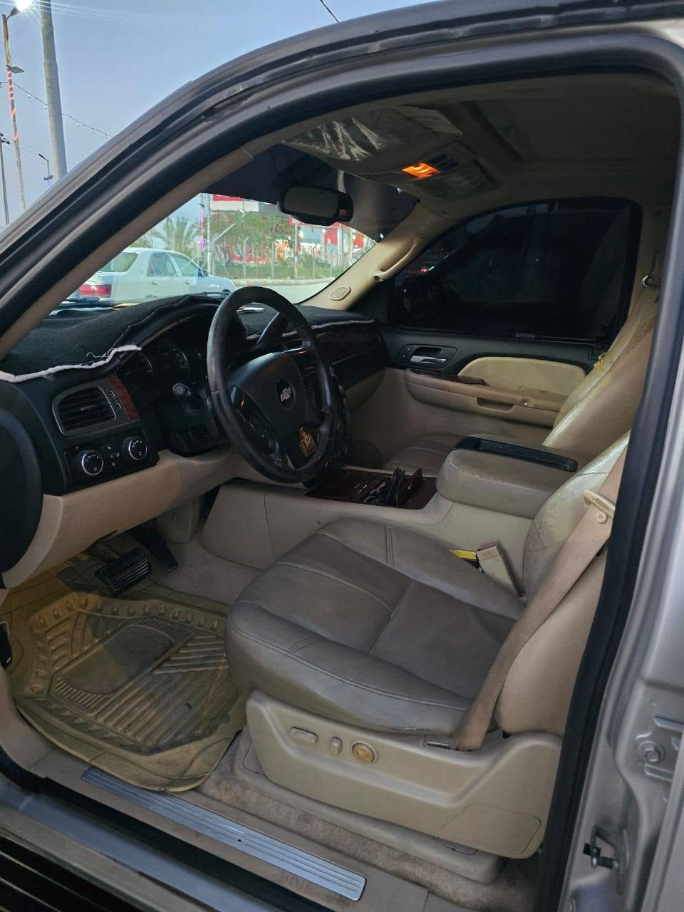 السلام عليكم
تاهو 

اللون رصاصي شمباني 

الموديل 2007

المواصفات LTZ فول مواصفات وارد خليجي 

كفاله من الضربه والكص والعيب الشرعي والفتح 

مسجله ضمن قرار 102 مفحوصه مرور معامله جاهزه باقيه فقط على الرسوم الكمرك محافظة النجف الاشرف مكان السياره بلنجف 

السعر 100ورقه شده او بيها مجال للاستفسار الاتصال على الرقم يوجد واتساب.  

 ***********
