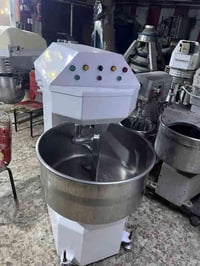 عجانة ايطالي 1كيس نضافة 80 بل 100 اتصال عل رقم 07704275787