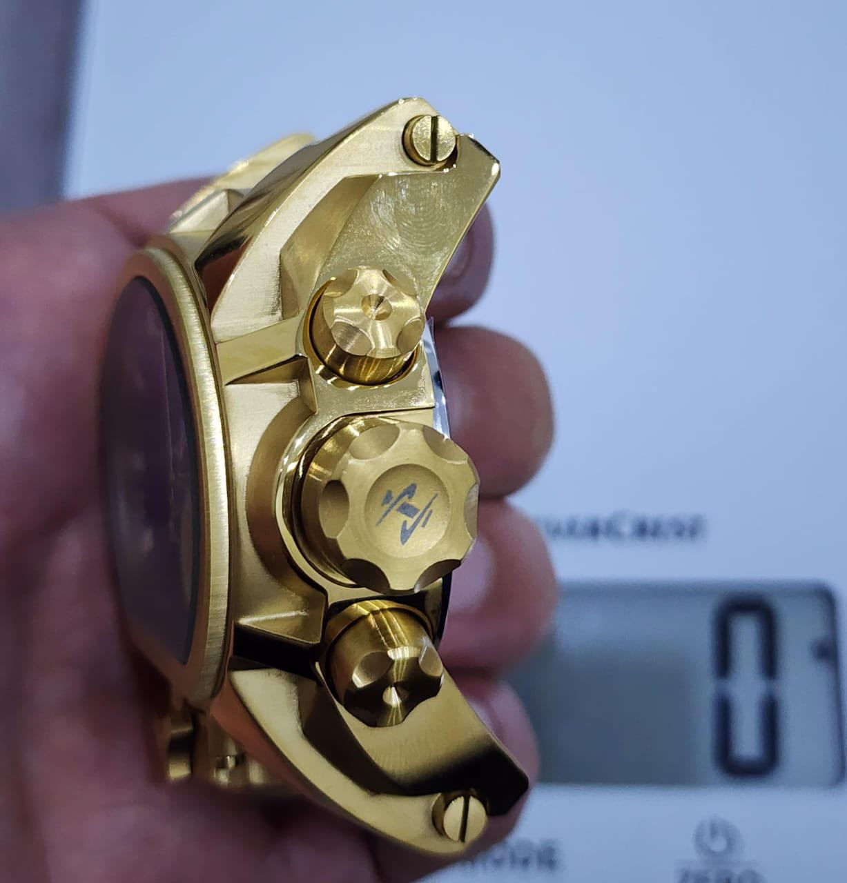 ساعة ماركة انفكتا بولت زيوس / جديدة / لون مميز / كلشي بيها شغال / وزن ثقيل 212 غرام وكما في الصور
( بدون سير )


**إذا كنت صاحب هذا الإعلان وتريد حذفه لأي سبب، رجاءا أرسل رسالة إلى الدعم الفني**