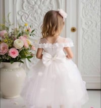 عمر سنة • ما ملبوسه • نجف