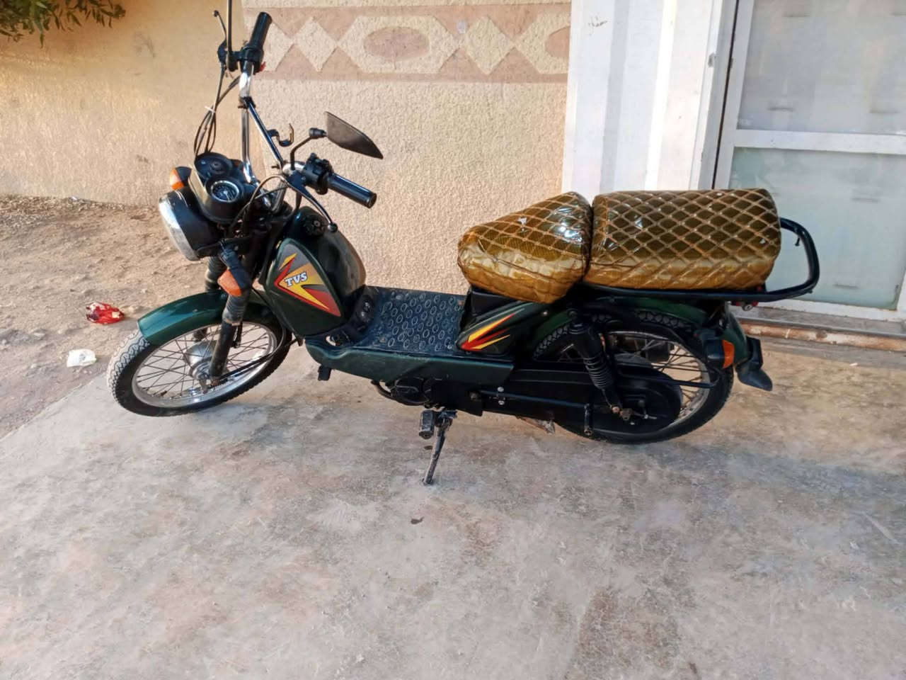 سلام عليكم دراجه للبيع تيفس كفالة عامه السعر 550وبيه مجال المكان ديالى الخالص لاتصال ***********
