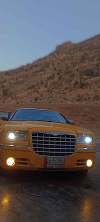 تكسي  VIPالى جميع محافظات العراق من رخصة الادمن  سيارة كرايسلر  مناسبة...