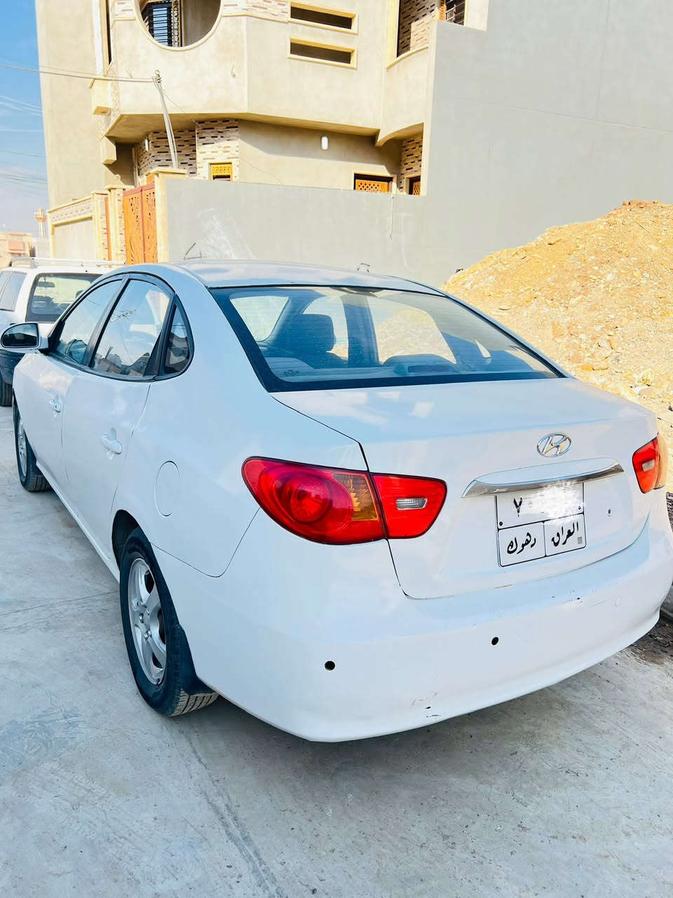 السلام عليكم
النترا مديل 2011
رقم دهوك 
محرك ٢٠ كير عادي 
ضبغ عام ضرر بصيط 

سعر ٧٢ 

تفصيل اكثر ***********
