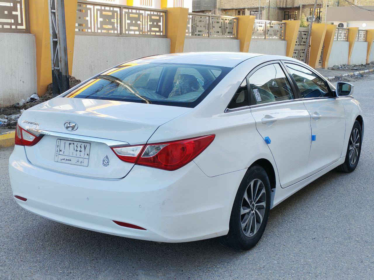 اللهم صلِّي على محمد وآل محمد.🧿 السلام عليكم هونداي سوناتا موديل( 2014 ) خليحي  حره رقم ذي قار  السيارة بيه تبديل الجاملغ الامامي الايمن و صبغ الجاملغ الامامي الايسر  مع صبغ حافت الباب فقط  محرك(2400)  شرط ما مفتوح  مواصفات تحكم استيرن  ويل كب5 اشاير بل مري حساسات خلفيه مري شفط  تبريد قطعتين شاشه كامره  )
سياره جديده جدا جدا وجاهزه من كلشي كير ومكينه وحداديه وتبريد ثلج كهربائيات كله شغاله دواخل جديده سياره مال جناي  مداور مباشر السياره بسم ولد صديقي يمي بل ناصريه  حره مشروع وطني  السعر$(113) وبية مجال 
مكان السياره الناصريه مقابيل كراج بـغـداد التصال  رقم صاحب السيارة  ***********/////***********
