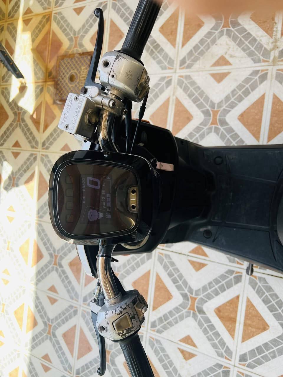 دراجه بوليس للبيع موديل 13🏍 دراجه فول ختم واحد ويا المكينه والدراجه بلاد لون اسود طافي الدراجه صارله سبوع من طالعه من المعرض وصل معرض موجود  سعره 900 وبيه مجال مكاني بابل الحمزه الغربي للاستفسار خاص او الاتصال على ***********
