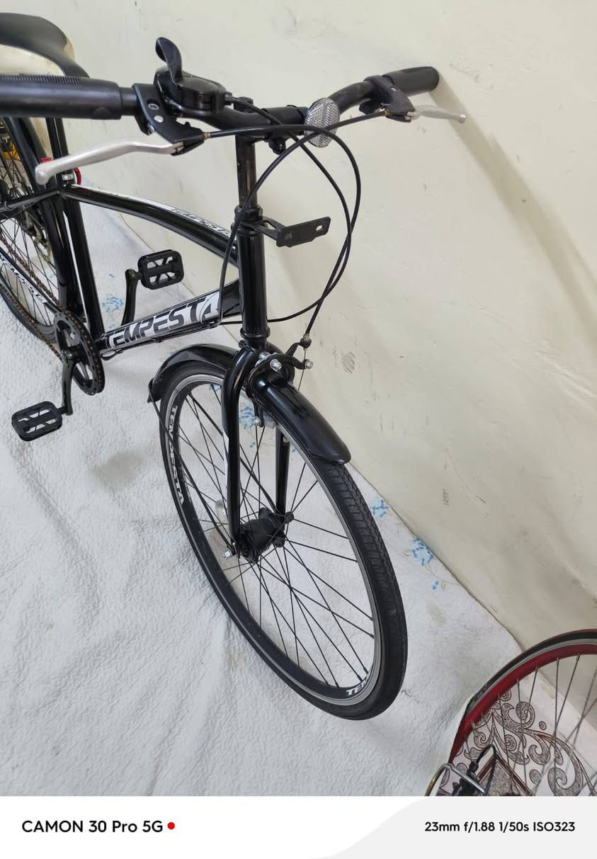 السلام عليكم 🖐
للبيع فقط 🤝
 
ماركه   مومنت لعالميه فول مواصفات 👍 

بايسكل  نوع c700 حديث ياباني 💪

ابريك امام خلفي مضبوطه👍گير
بايرد كب 
نظيف جدا 

حاويه غير مستخدم بالعراق

مكينه 1/6كير شاشه 

خفيف جدا وسريع ✈

جاهز اي عطل مابي👍🏻

حجم 26 C700

سرج رياضي طبي

ويلات المنيوم طبقتين نيكيل

مكينه شيمانو 
 عگرب شيمانو
اطارات جدد

👈السعر  85 👉🙏وبي مجال بسيط 

العنوان :
👈بغداد فلكه حي النصر 👉

❌لا يوجد توصيل🛻❌
 
نعتذر عن المراوس🚲🙏❤


**إذا كنت صاحب هذا الإعلان وتريد حذفه لأي سبب، رجاءا أرسل رسالة إلى الدعم الفني**