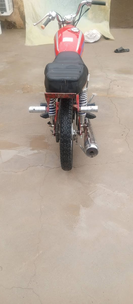 من رخصه صاحب الكروب ايراني نامه اسكنر مديل 26 كفاله عامه حكومه وعشاير المكينه مكفوله سعره 675وبيه مجال *********** متواجد
