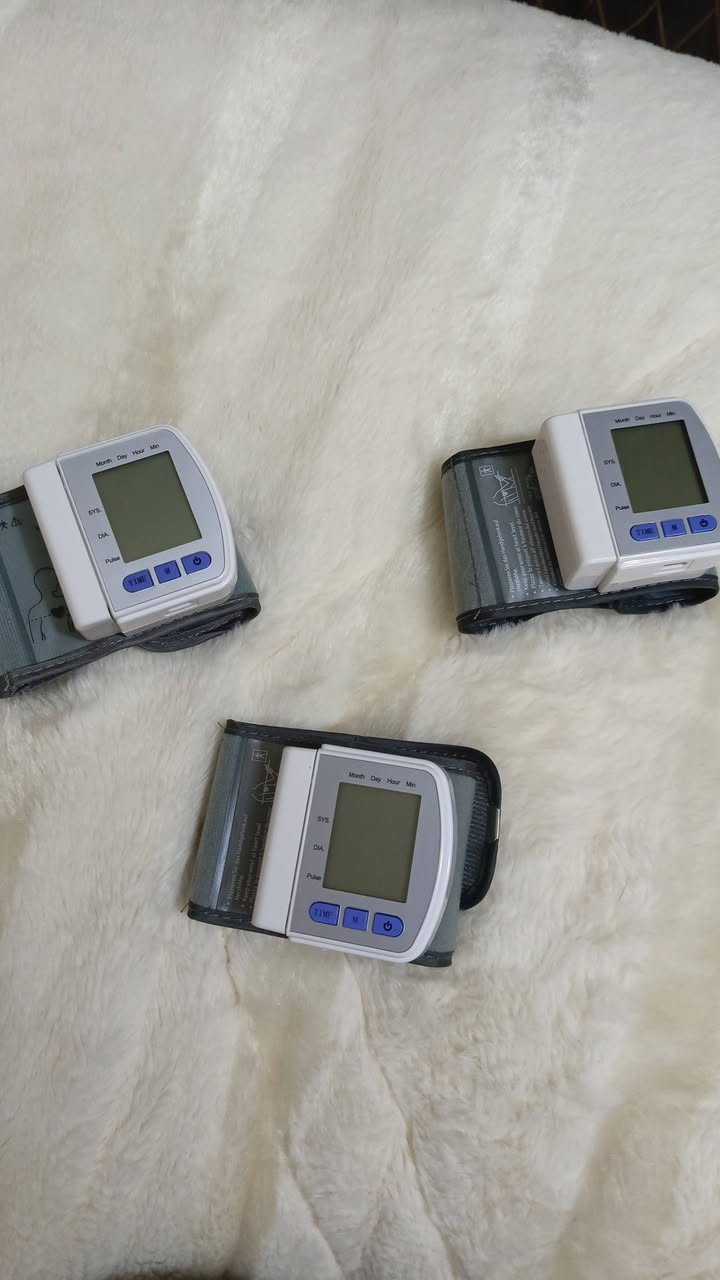 اي قطعه تردون سكرين وعله الواتساب*********** او عله الخاص
