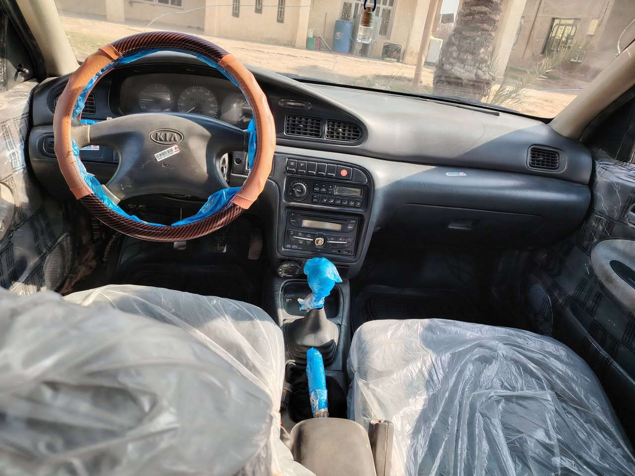 السلام عليكم للبيع سيفيه موديل 95 بغداد كير ومحرك شرط صددر امامي خلفي تخم تاير كهربائيات كوله شغاله مكفوله كفاله من الضربه مصبوغه للجماليه فقط السعر 32 وبيه مجال حك الجيه للتصال *********** مكان بلد ناحيه يثرب
