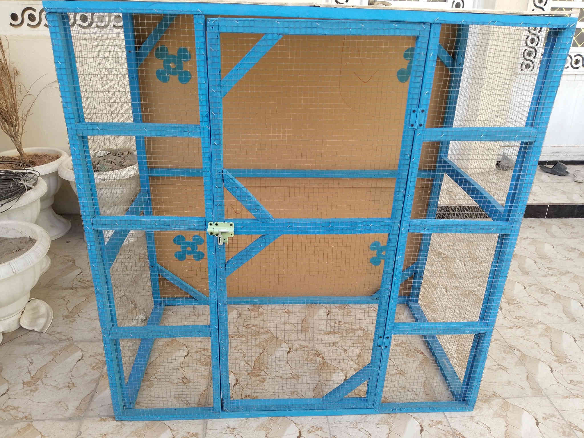 سلام عليكم مرخصت الادمن متاح قفص خشب حلو ومرتب وجبير درجة اولى قياسات العرض 120 ارتفاع 120 نزال 60 يتفصخ براغي يرهم لطيور الزينه والدجاج سعر النهائي 40 بدون عمله مكان بغداد الحريه لايوجد توصيل مراسله خاص او اتصال على الرقم بي وتسابب
***********
