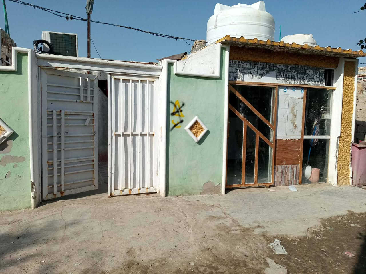 بيت للبيع مساحه 100متر أسعر 13نهايته رقمي واتساب ***********
