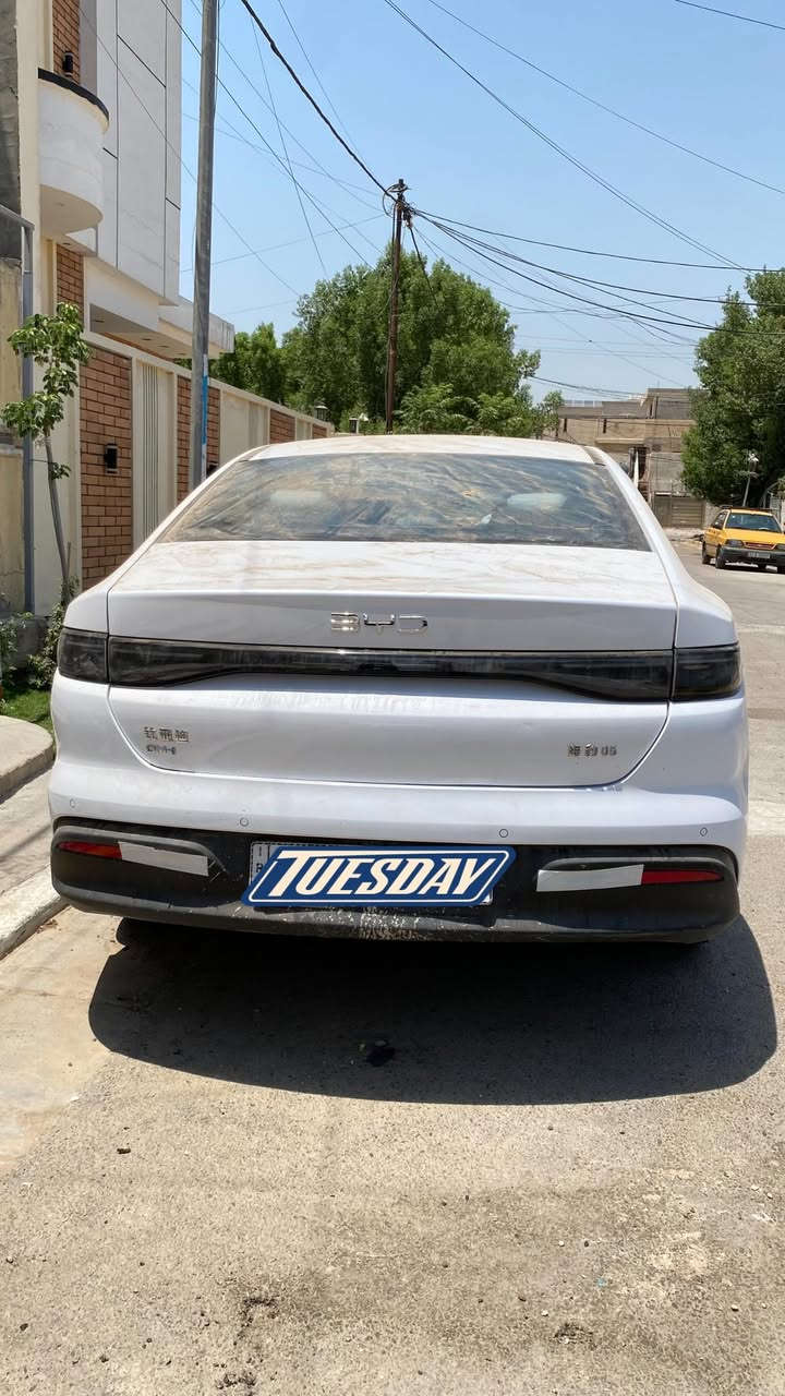 السلام عليكم 
الله يجفيكم شر الحوادث يارب 

للبيع
Byd sela 05 
السياره ماشيه 4000 على محرك 
ابيع على وضعه 
السياره قبل ال حادث كلين بس هذا الحادث بيه 
مكان السياره بغداد حي ال جهاد 
لل استفسار. الاتصال 
***********
