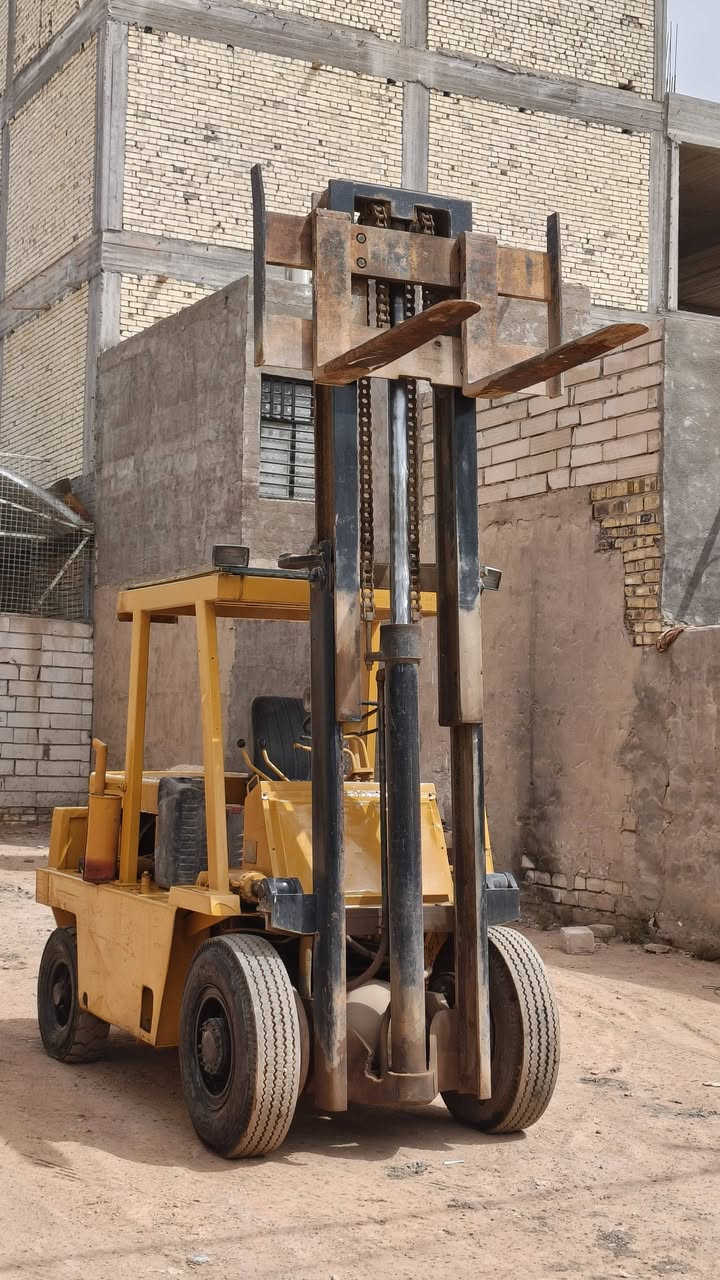 السلام عليكم رافعه شوكيه للبيع كير عادي ثقيل خفيف مكينه كير مكفولات جاهز و خير من الله السعر 35 ورقه و بيه مجال مكاني النجف للاستفسار ***********

