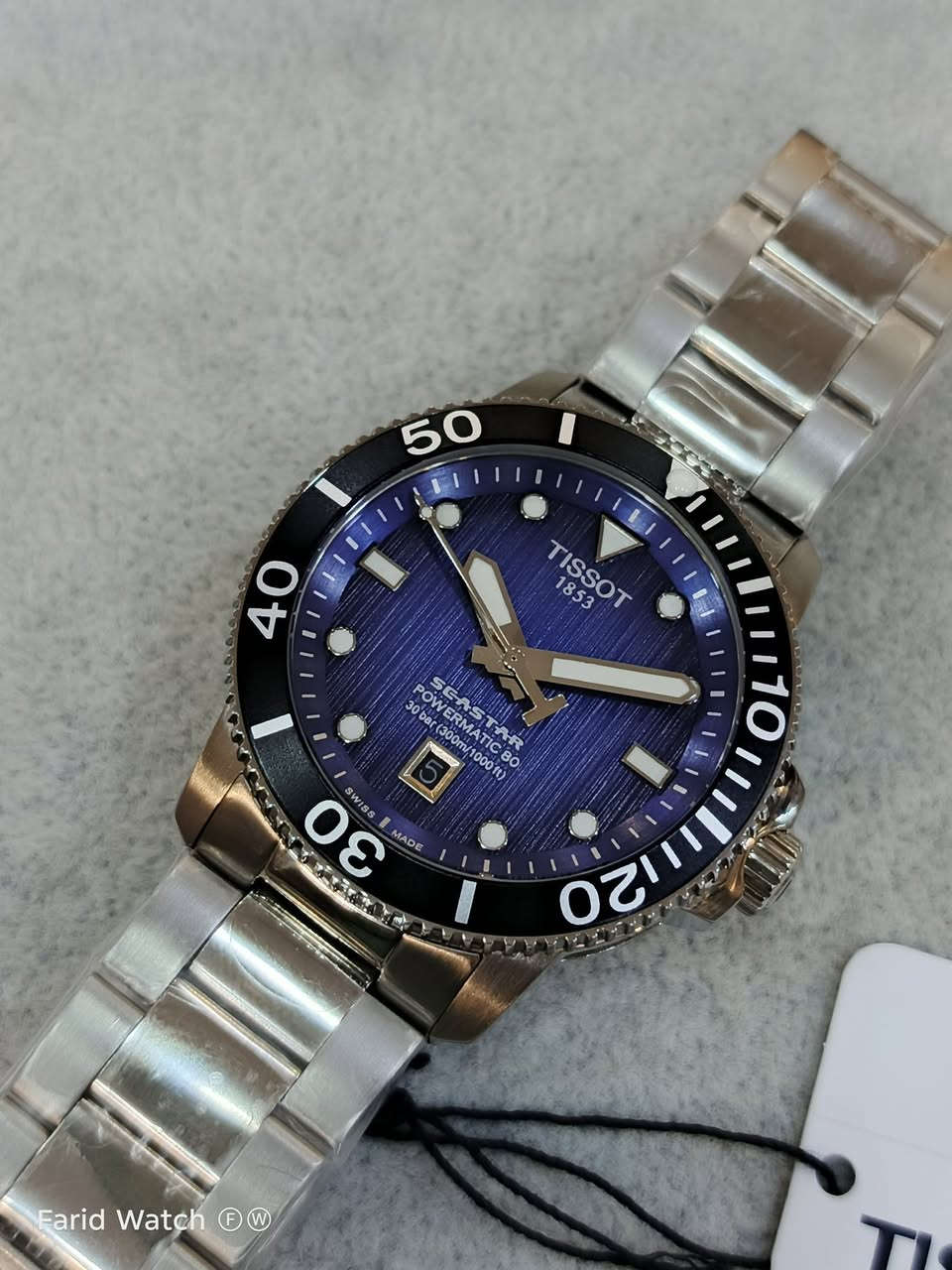 تيسوت .. Tissot اتوماتيك 
استيراد .. خاص مواصفات سويسريه
متوفر : لون مينه أسود وازرق 
المواصفات :
ساعه ستانلس ستيل .. قفل بحري 
رنگ دوار .. ارقام لمينوس زجاج ضد 
الخدش .. ماكنه 25 حجر كريم 
القطر : 43 m
السعر : 135 $  توصيل مجاني 
التواصل : 
خاص ( ماسنجر ) 
او … واتساب ***********

#البصراوي 
#للساعات
#اختيارك 
#الامثل
